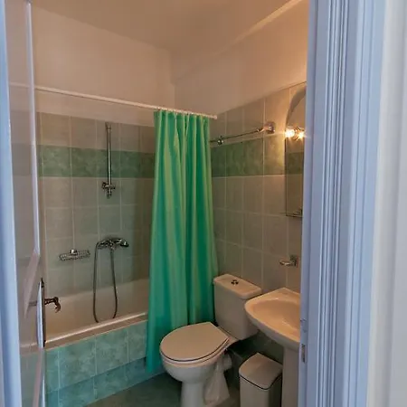 Artemis Village Vendégház Karterádosz