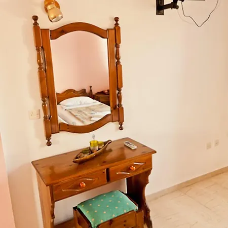 Artemis Village 4* Karterádosz