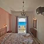 أرتيميس فيلدج بيت ضيافة