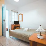 Artemis Village Gasthof Karterados (Santorini)