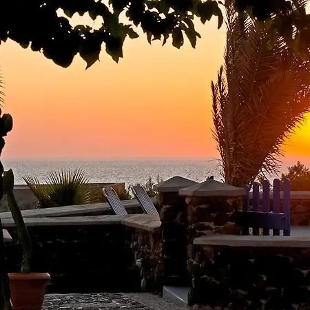 Maison d'hôtes Artemis Village Karterados (Santorini)