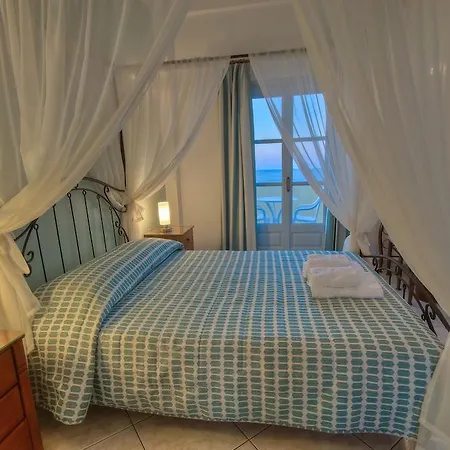 Pensionat Artemis Village Karterados (Santorini)