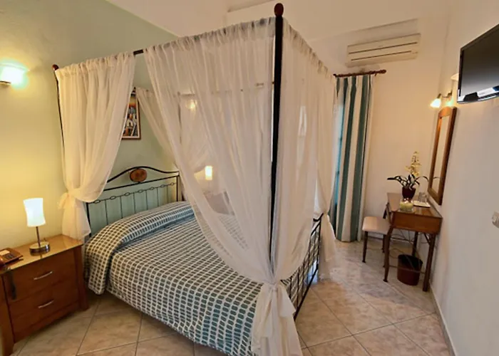 招待所 亚缇米斯田园酒店 4*