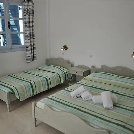 Artemis Village קרטראדוס