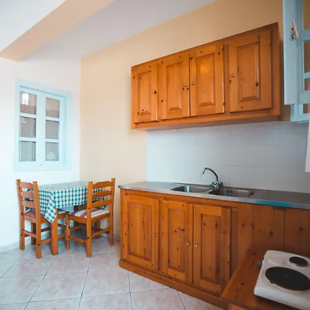 Artemis Village Konukevi 4*