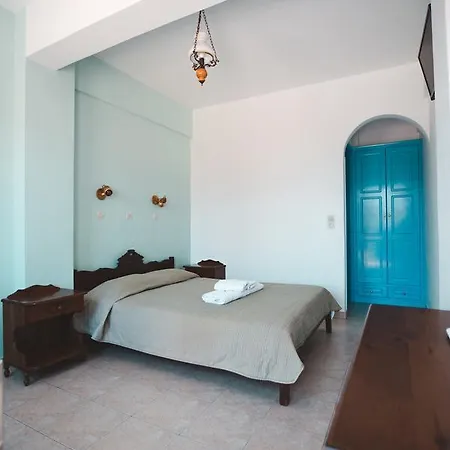 בית הארחה Artemis Village 4*